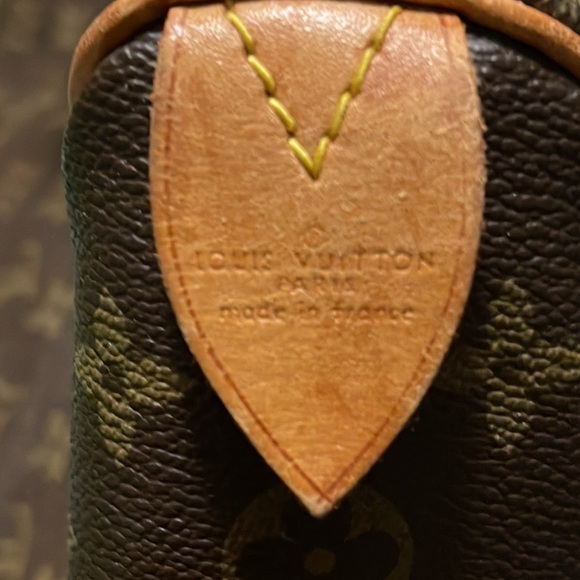 Authentic Louis Vuitton monogram speedy 35 - Picture 6 of 16